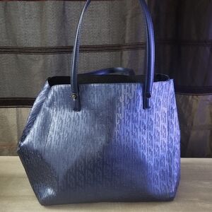 Juicy Couture elegant Blue Tote Bag. NWOT